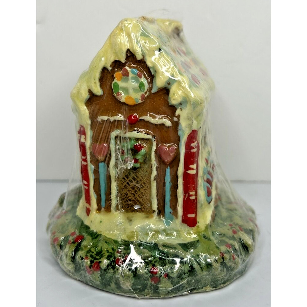 Vintage Wal-Mart Gingerbread House Candle New in Packaging 3.5" x 4" SKU H670